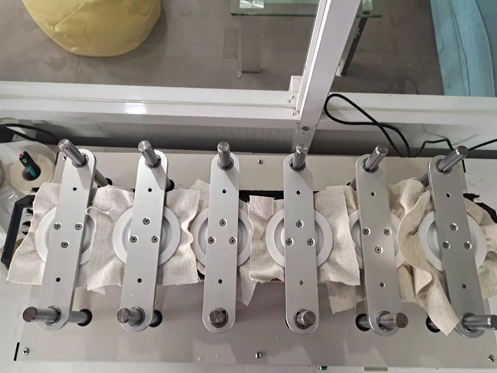 ASTM D3511 Brush-Type Pilling and Fuzzing Tester-2.png